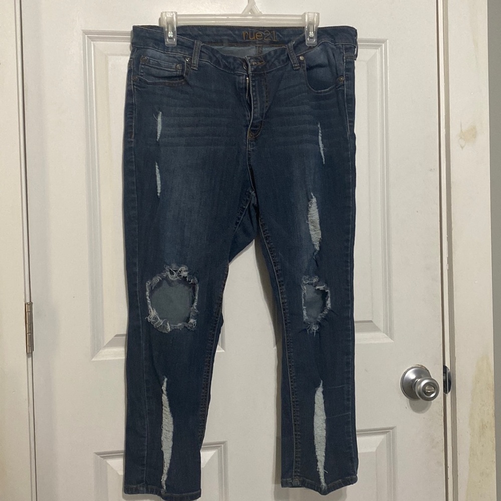 Rue 21 distressed jeans